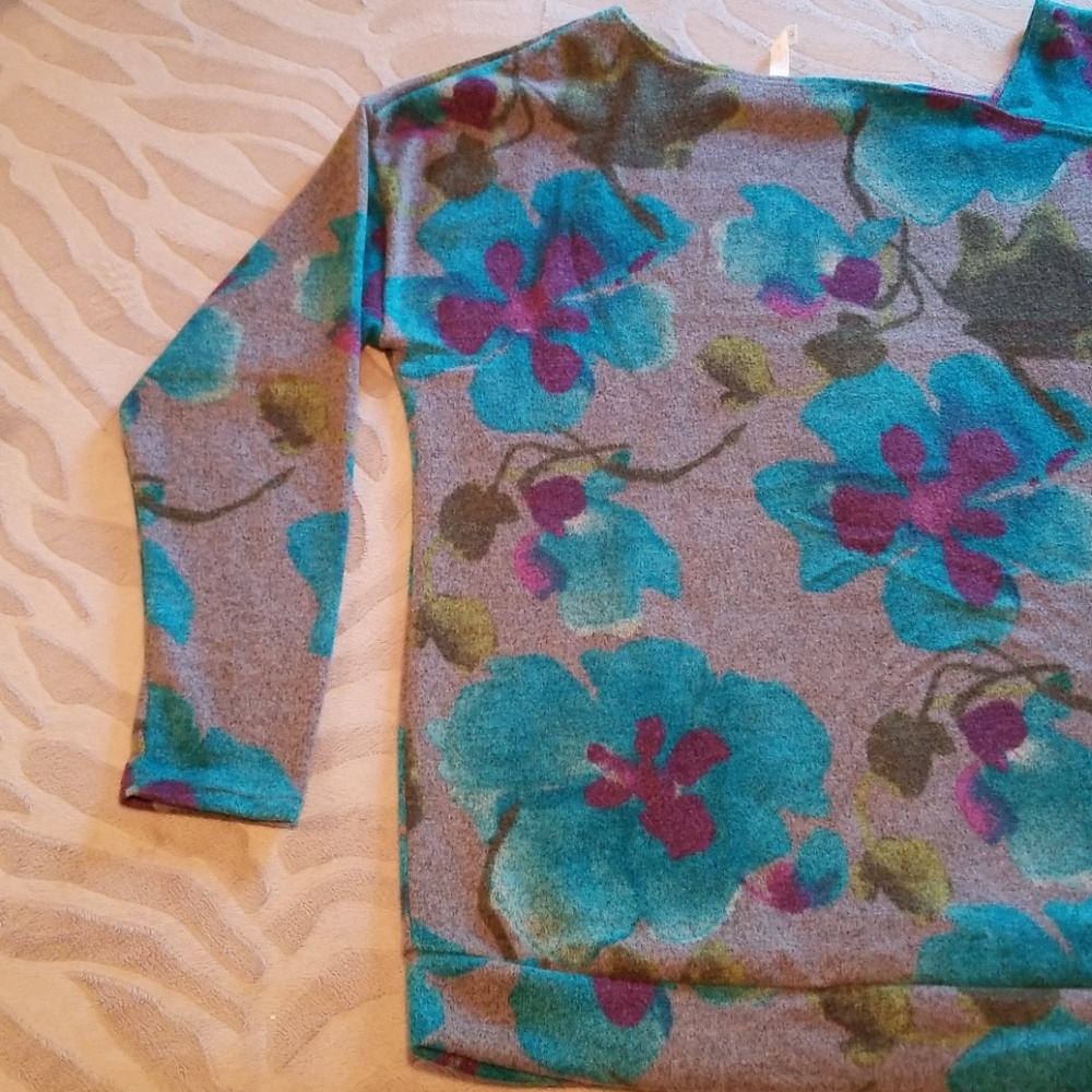 NWOT large Gray teal magenta 3/4 sleeve sweater - Picture 2 of 7